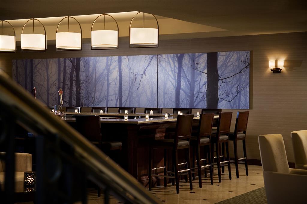 The Westin Toronto Airport Hotel Restaurant photo