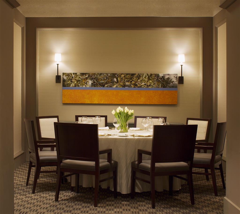 The Westin Toronto Airport Hotel Restaurant photo